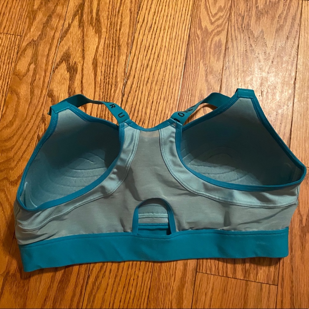 Sports bra - Picture 2 of 5